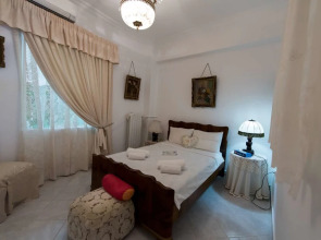 Garden Central Athinian Apartments