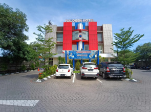 Halogen Hotel