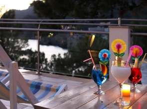 Akrotiri Beach Resort Hotel - Adults friendly