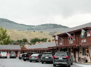 Yellowstone River Motel