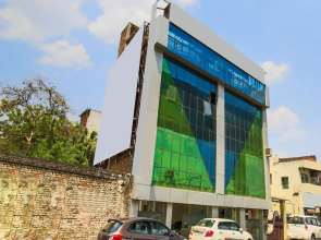 OYO 35652 Hotel Baba Genext