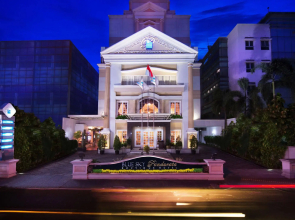 Blue Sky Pandurata Boutique Hotel
