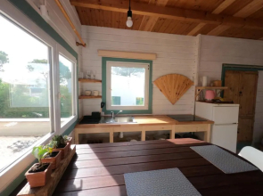 Ideal Summer cabin 1 km from arrifana beach