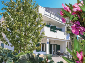 Awesome Apartment in Kastel Stari With Wifi