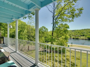 Spacious White Rivers Jewel: Fishing Haven!
