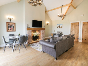 Abbey View Cottage at Broadings Farm