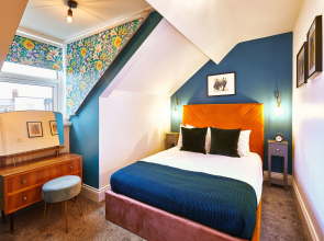 Host Stay North Parade Apartment