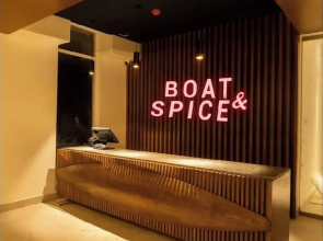 Royal Pearl Suites