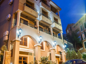 Central Hotel & Restaurant