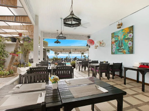Crystal Bay Beach Resort