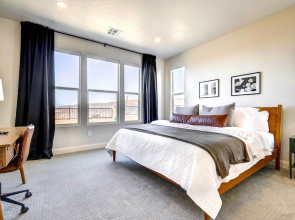 Washington Home w/ Mtn Views, Near Hiking!