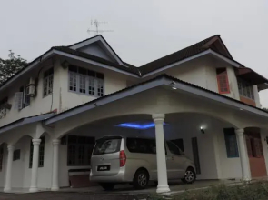 Golden Leaf Executive Residence