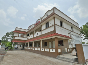 OYO 28248 Hotel Balaji Inn