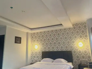 Nuris Hotel