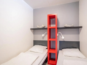 Comfortable 4-person Apartment With Terrace and View