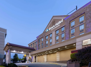 Days Hotel by Wyndham North Bergen NYC Area