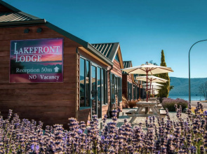 Lakefront Lodge