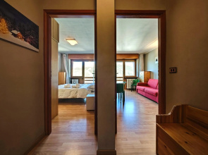 Hostdomus - Color Apartment