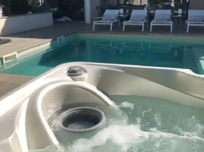 Sublime Suite Piscine et Jacuzzi