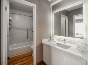 The Kinney - Venice Beach