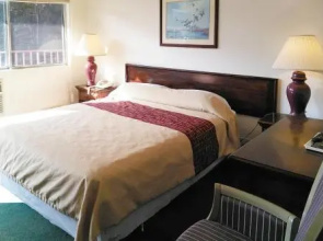 Port City Inn