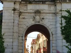 Sarzana's Rooms