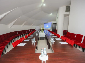 Отель «Аиси»