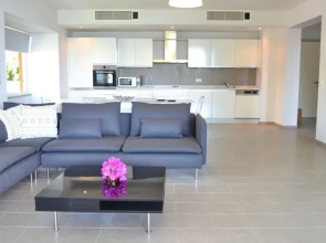 Topaz Apartment