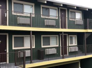 Lombard Plaza Motel