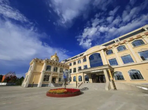 Blue Peacock Hotel