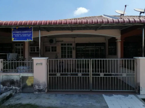 Syaqisya Homestay 3