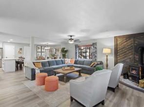 5bdr Stay w/ Fireplace, Game Room & Family-friendly Amenities Arrowhead Chalet by Avantstay