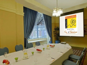 Pacific Palisades Hotel