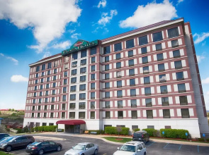 Grand Plaza Hotel & Conference Center