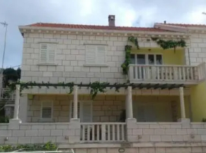 Apartment House Lumbarda