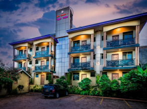 Palm Gardens and Guest House