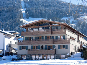 Luxury Penthouse, ski Lift Within Walking Distance