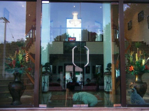 Mukdahan Manor B&B