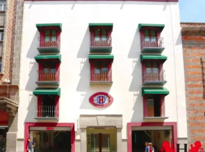 Hotel Leones