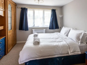 Cosy Homely House With Conservatory And Garden