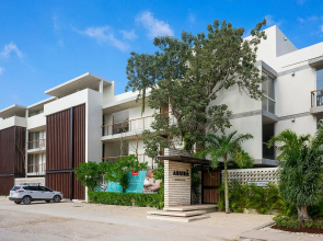Private Pool and roof top for 3 in la Veleta