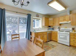 9 Mi to Heavenly Mountain: South Lake Tahoe Home