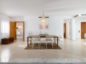 Love White Villa