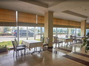 Отель Grand Mir