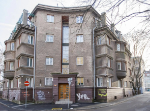 Apartment near old town in historical building