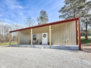 Eureka Springs Area Home w/ Porch, Grill!