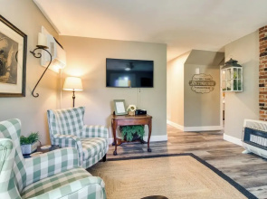 Updated Cotter Cottage: Walk to White River!