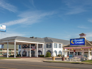 Angel Inn Near IMAX, a Travelodge by Wyndham