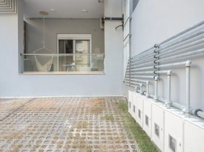 Affordable Luxury With Parking 300mbps Wifi