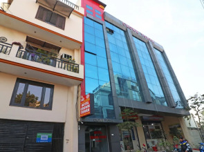 Hotel Crown Tower By OYO